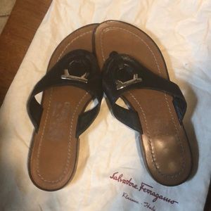 Ferragamo Black Leather Sandals!